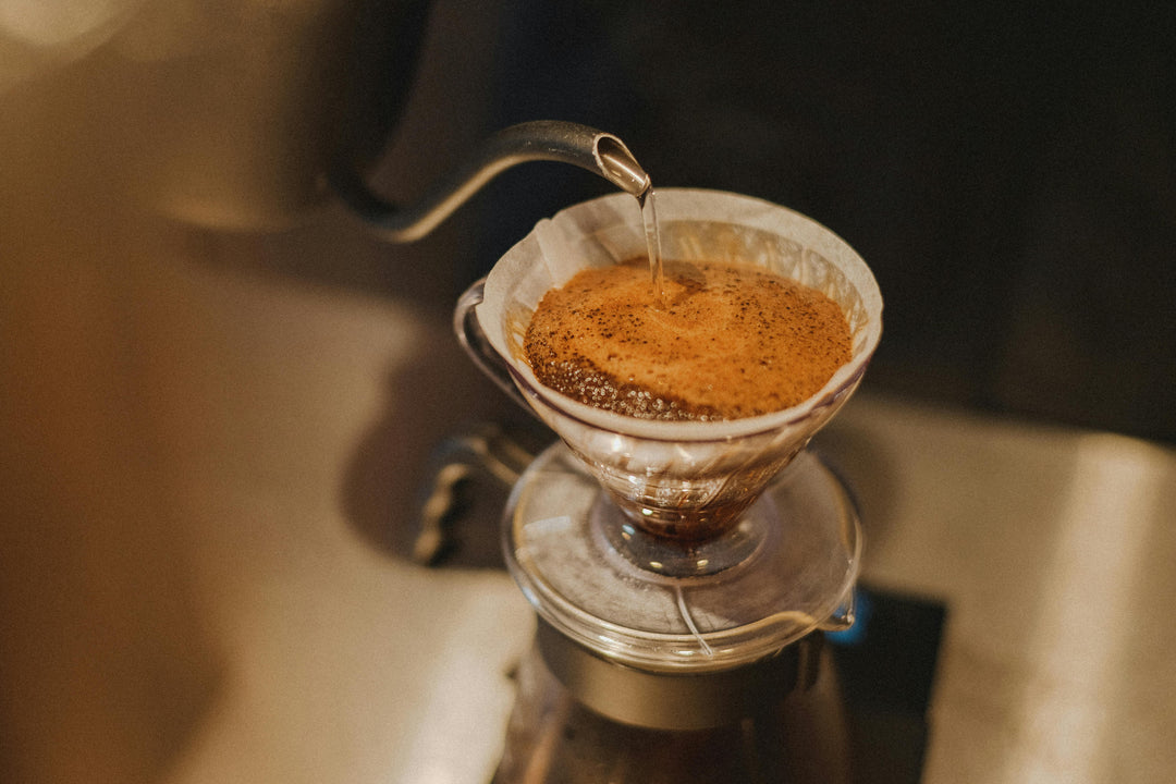 What Makes a Coffee Shop Worth Visiting? (And Why It Matters More Than You Think)