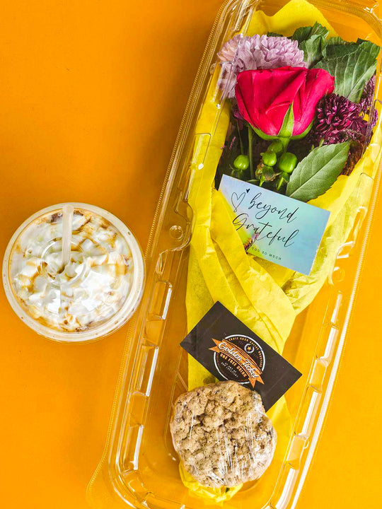 Love You Latte Bundle - Mother's Day coffee drink + bouquet (required pickup)
